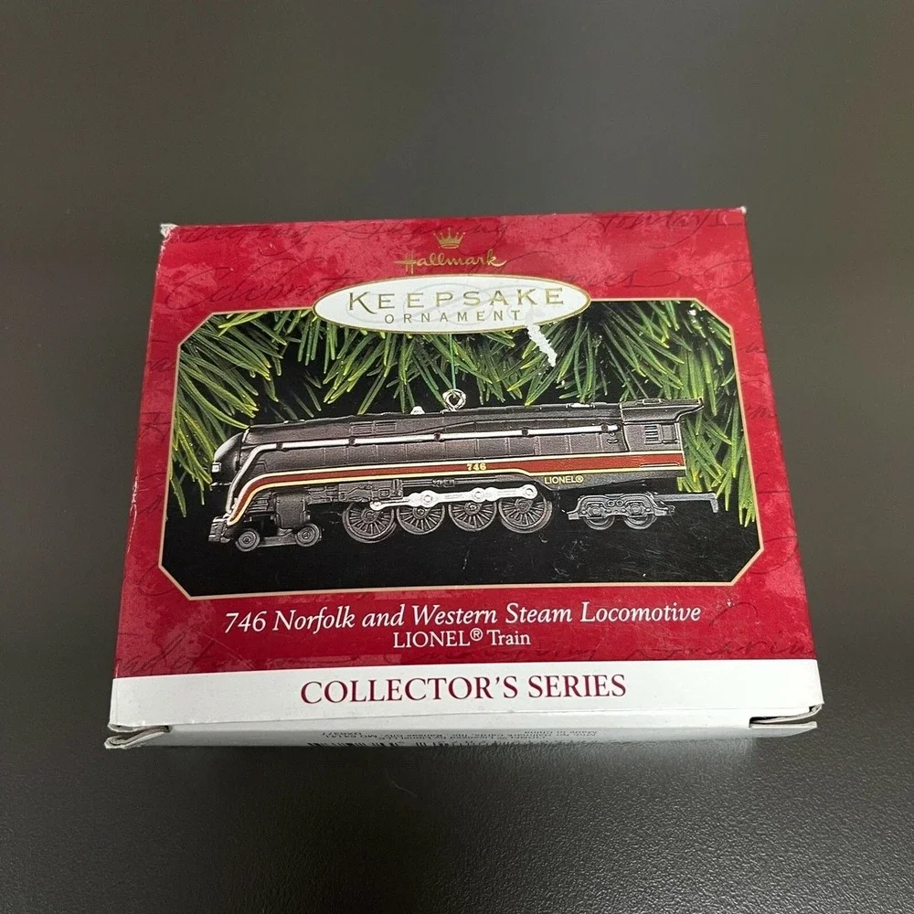 Hallmark Keepsake 746 Norfolk and Western Steam Locomotive Lionel Train Ornament
